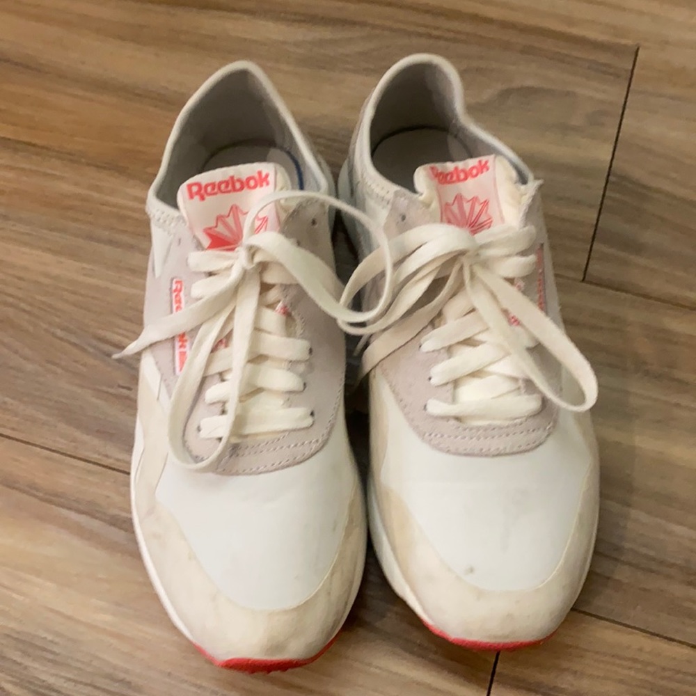 Reebok Sneakers